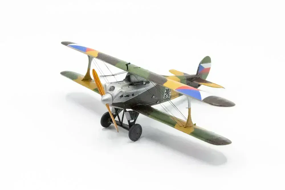 Avia BH-17    1/32